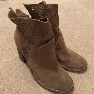 Dolce Vida booties